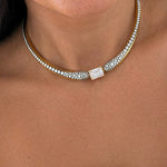 Model wearing the Ravello torque collar at the neck